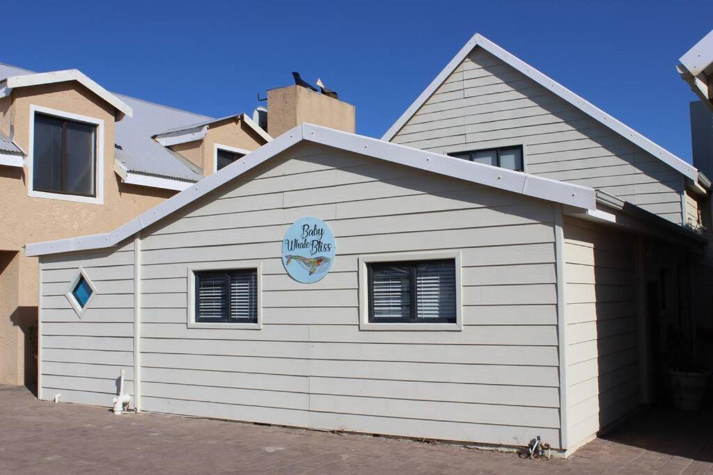 Baby Whale Bliss - Beachfront House ويستاند المظهر الخارجي الصورة