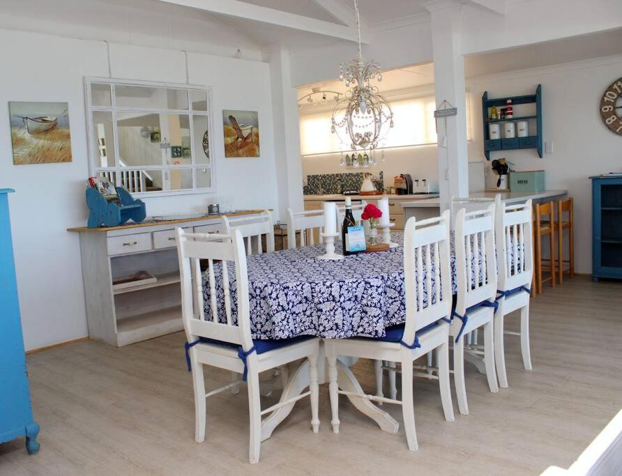 Baby Whale Bliss - Beachfront House ويستاند المظهر الخارجي الصورة